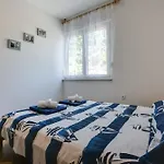 Apartments By The Sea Pula - 13502
